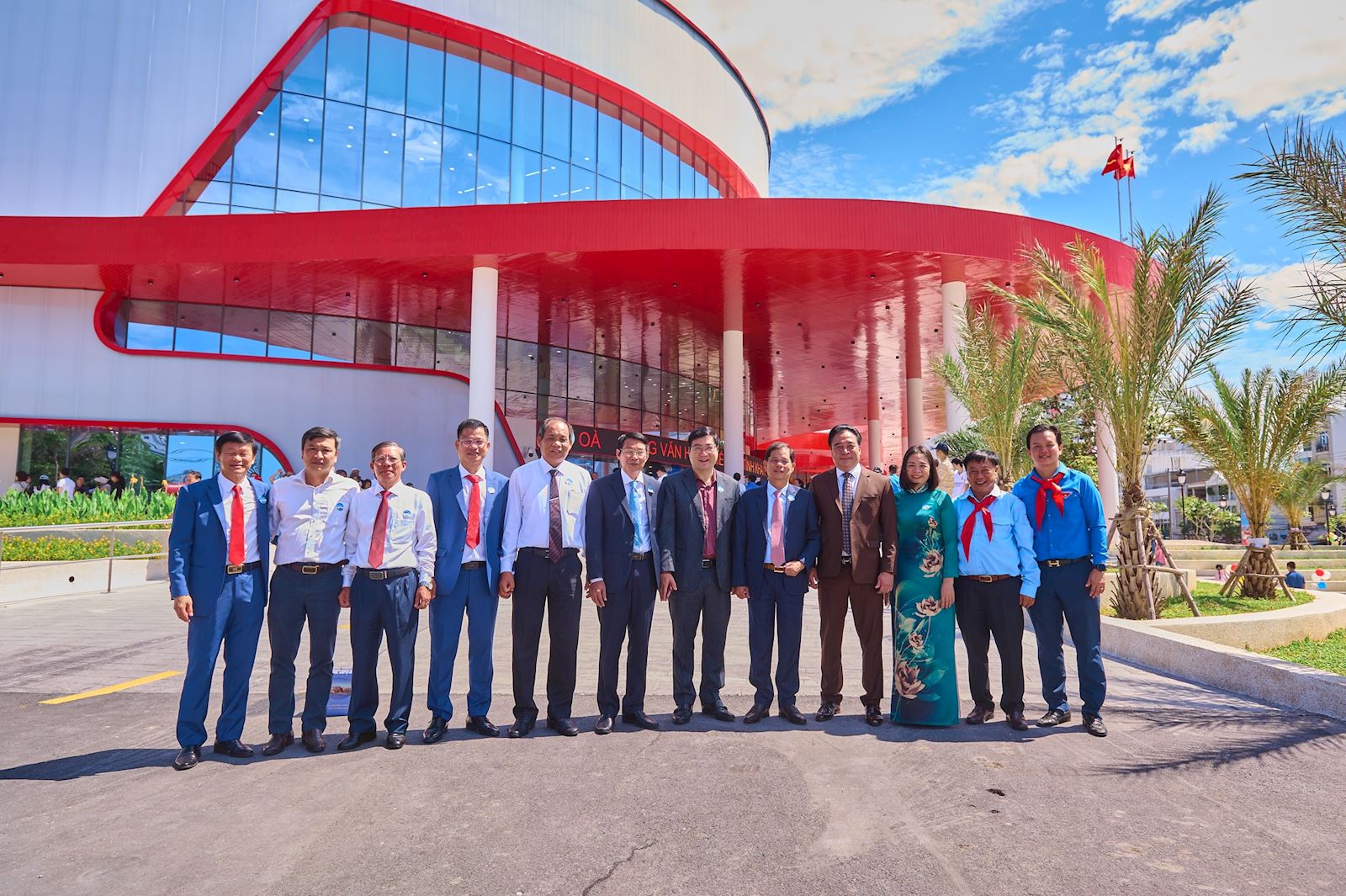kts-nguyen-thu-phong-tham-du-buoi-le-khanh-thanh-cung-thieu-nhi-tinh-khanh-hoa